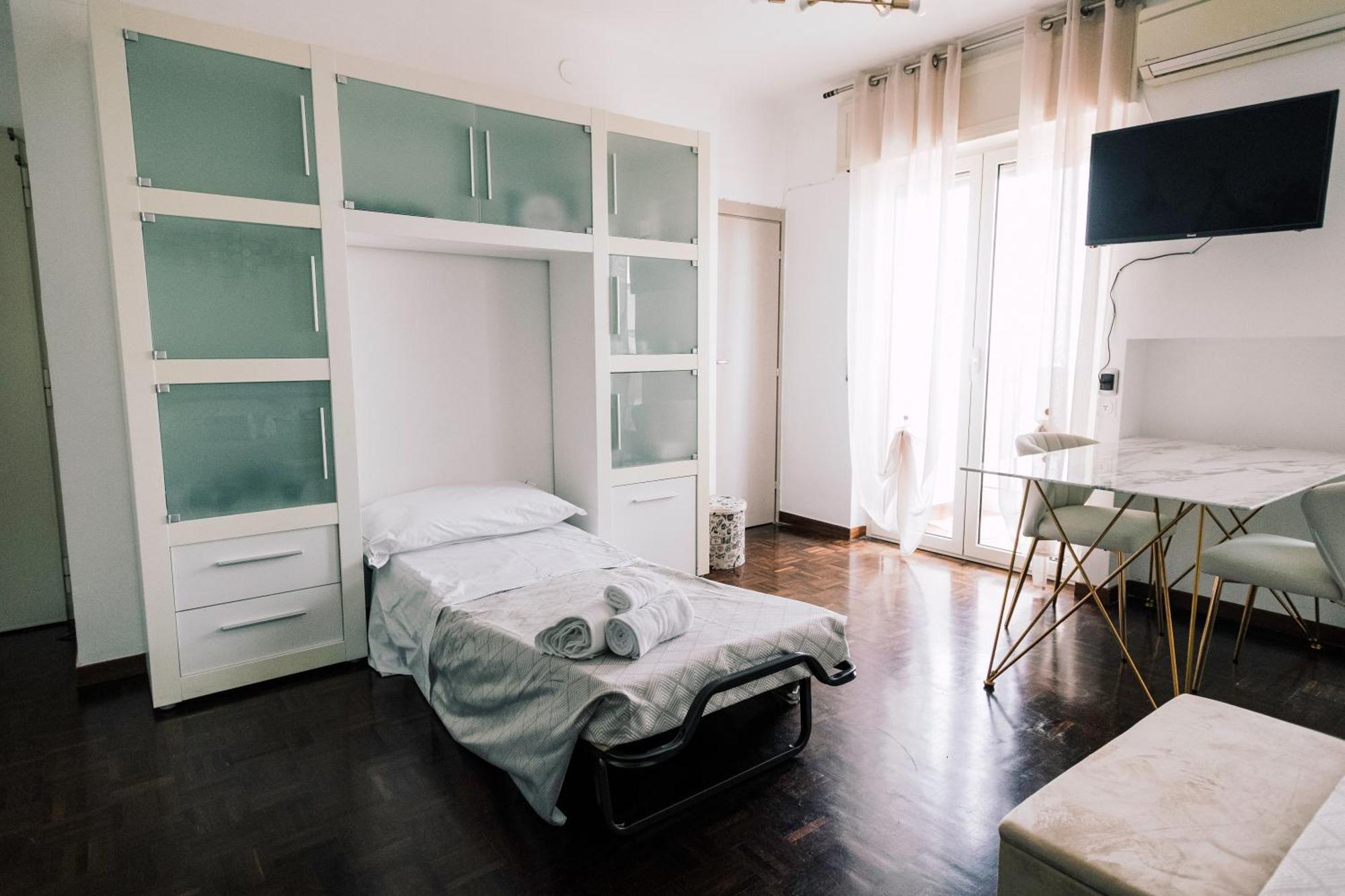 Bari Central Suite - Central Apartment With Sea View - 巴里 外观 照片