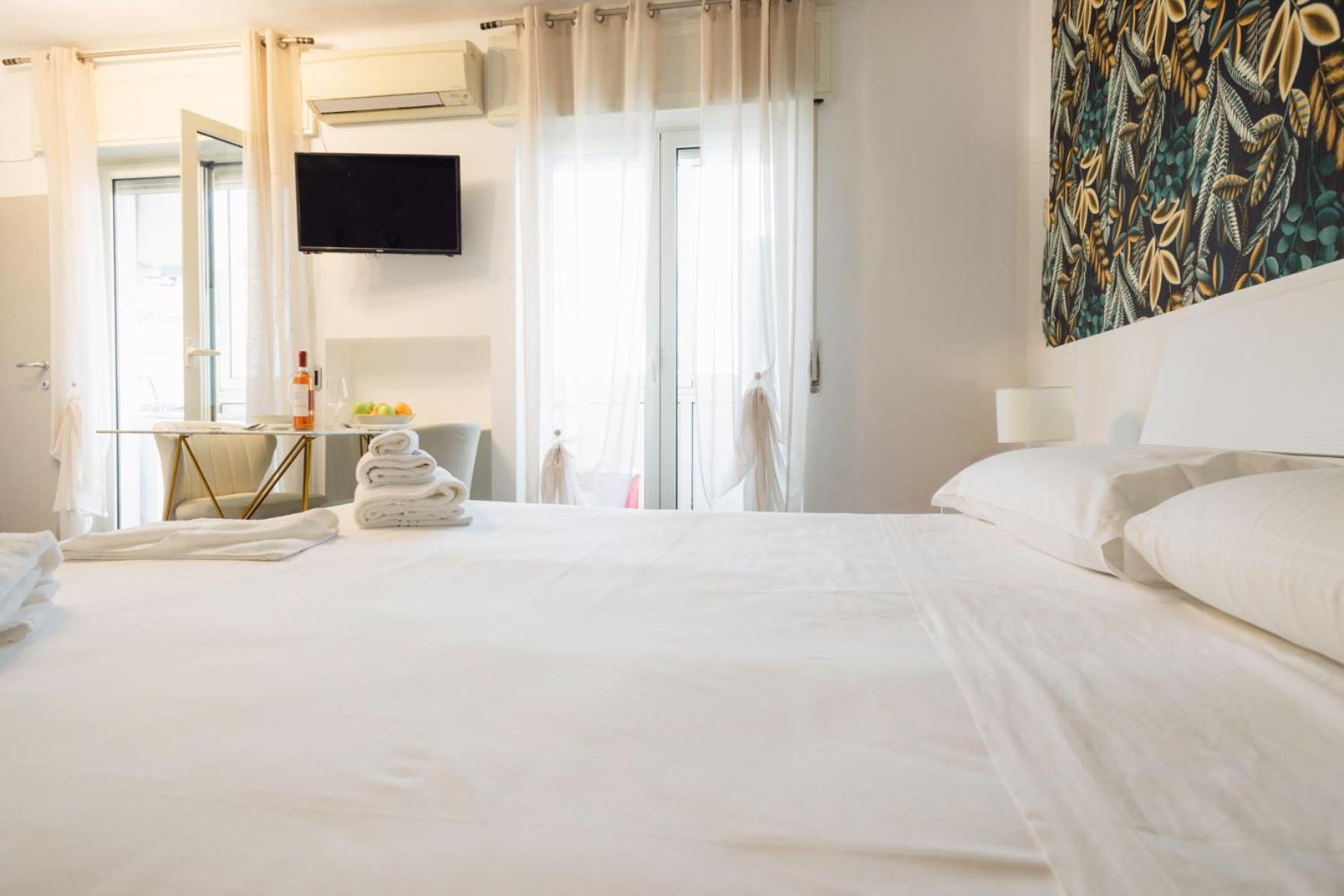 Bari Central Suite - Central Apartment With Sea View - 巴里 外观 照片
